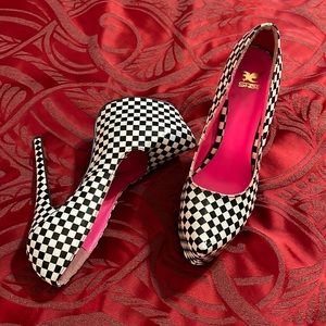 3.5” checkered platform shoes heels